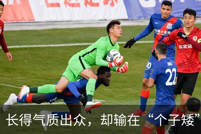 长得气质出众，却输在“个子矮”上，这4位男星的身高反差感拉满